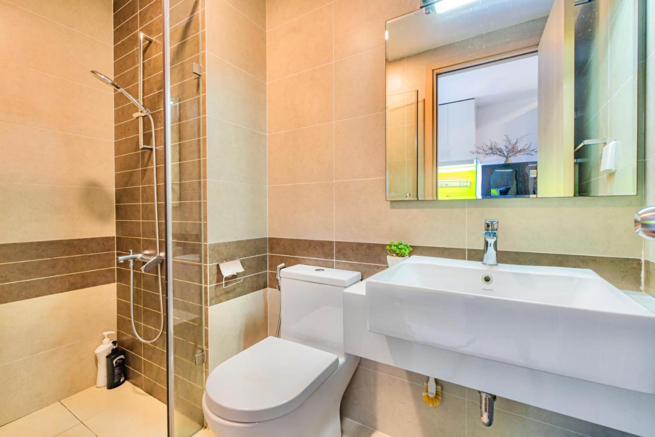 Tripletrees Apartment At Saigon Central - Rivergate Residence District 4 Ho Chi Minh City Exterior photo